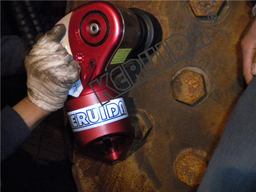 水泥礦山行業(yè)科瑞達(dá)液壓扳手應(yīng)用.jpg 水泥礦山行業(yè)科瑞達(dá)液壓扳手應(yīng)用.jpg